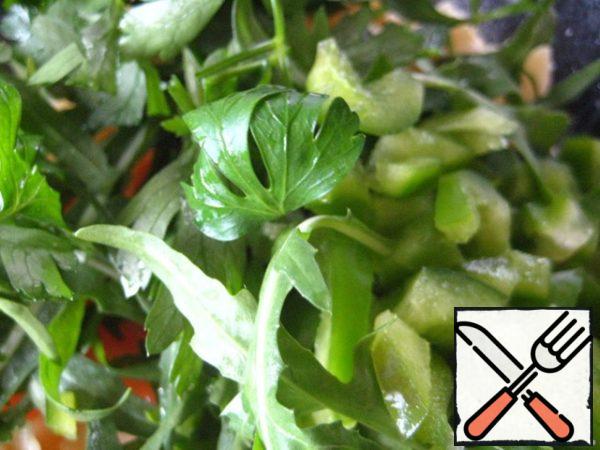 Arugula, greens, chopped lettuce.