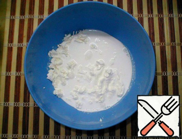 Pour over the cold cream.
