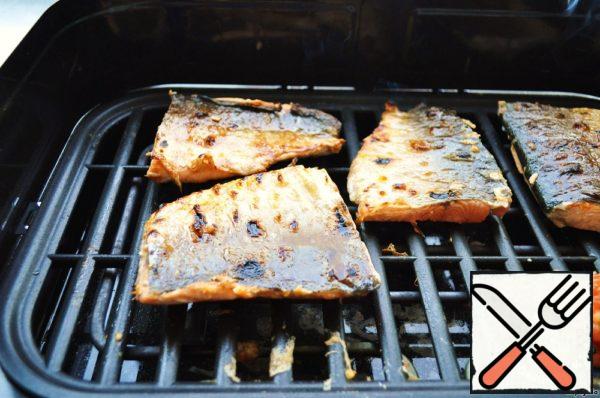 Fry on the grill on each side for 5-7 minutes.