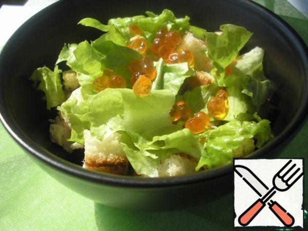 Fill the salad before serving, so that the crunches remain crispy.
For the filling you can use per serving - 1 tbsp of mayonnaise, or natural yoghurt with no additives or oil.I fill it with mayonnaise more often.