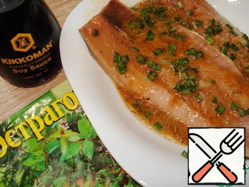 In this sauce, marinate the herring fillet for 1 hour and put in the refrigerator.