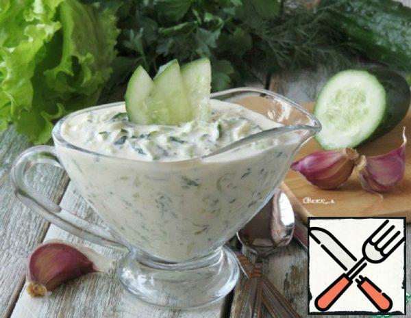 Creamy Cucumber Sauce with Garlic Recipe