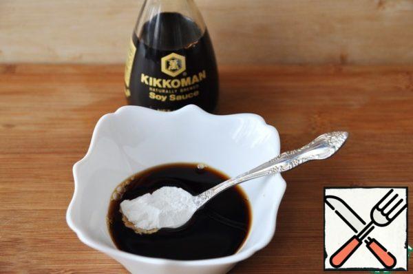 Prepare the dressing sauce.
Mix soy sauce, water, sugar and starch