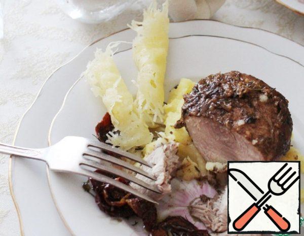 Turkey Medallions on Mashed Potatoes Recipe
