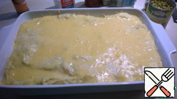 Remove from the oven when the cheese melts and acquires an appetizing golden color.
