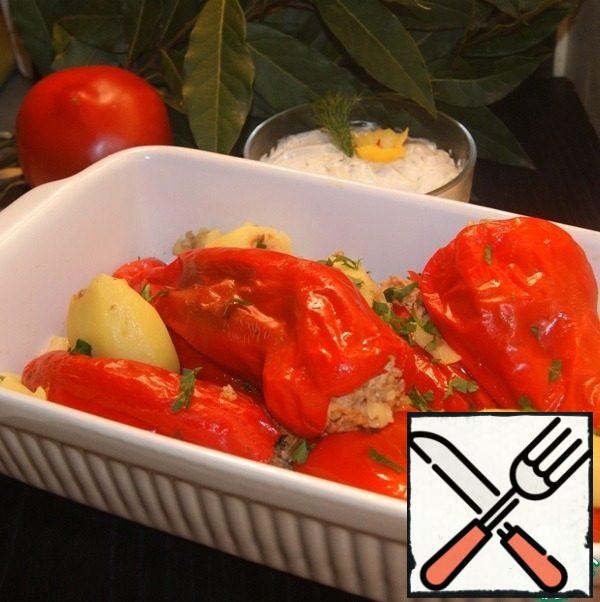Serve with sour cream or yogurt, very tasty with feta cheese or cheese-garlic cream.
