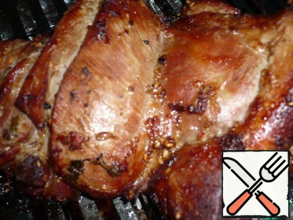 Prepare the grill. Cook the Turkey thigh in medium heat for about half an hour.
The last 10 minutes, which meat will hold on the grill, lubricate it in advance postponed marinade.
Serve with rice, vegetables, lavash.