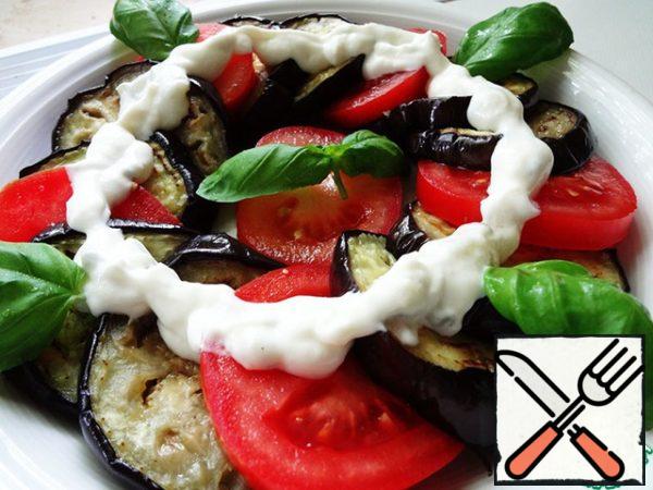 Put the sauce on top of the vegetables. Garnish with basil. Cool before serving.