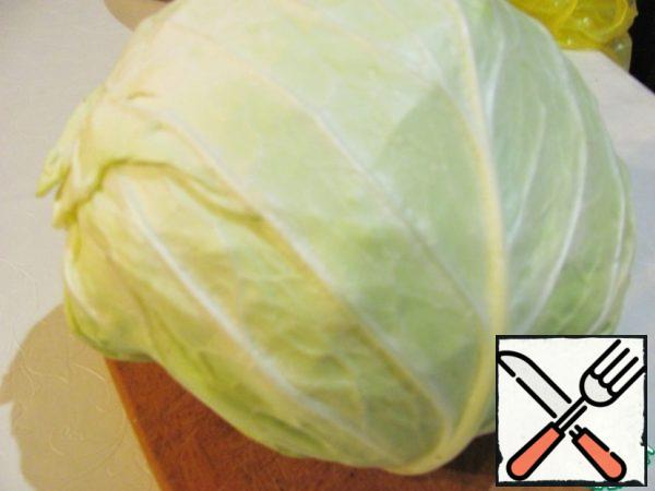 The cabbage was taken one at a time, in the end it turned out to be two. One big, one small. About 4 kg.
