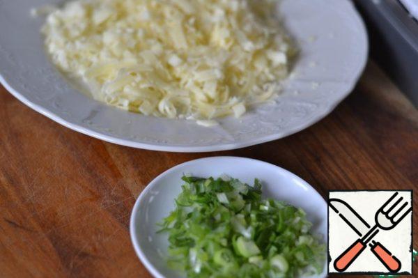 Grate cheese and finely chop onion.
If you are afraid of smell, add chopped parsley.