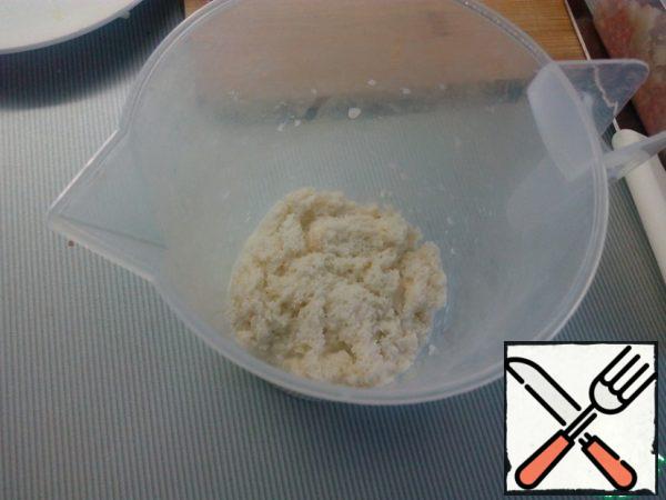 For a loaf, take only the crumb and soak it in milk or water
