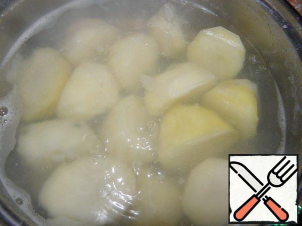 Boil in salted water until tender.
