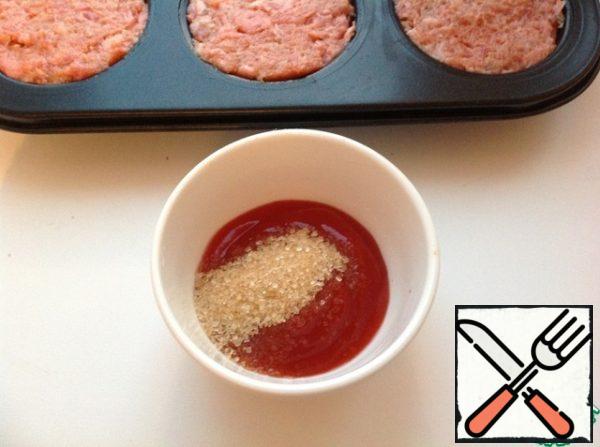 In a small bowl, whisk together the ketchup and brown sugar.
