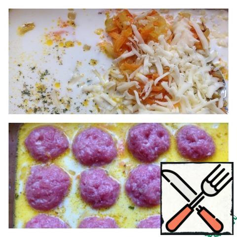 In a baking dish put fried vegetables, pour milk. Add mozzarella grated on a coarse grater and a pinch of salt ( I have salt with spices Abkhazian). Mix the fill. Of meat to form meatballs and put in sauce. Send the form in the oven at 190 g for 30 minutes.