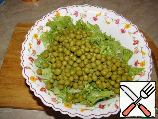 With peas drain the water and add to the salad.