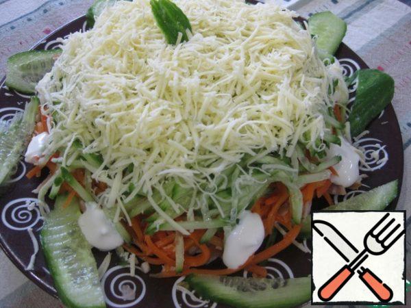 It is advisable for the salad to stand in the refrigerator for a while and can be served on the table.