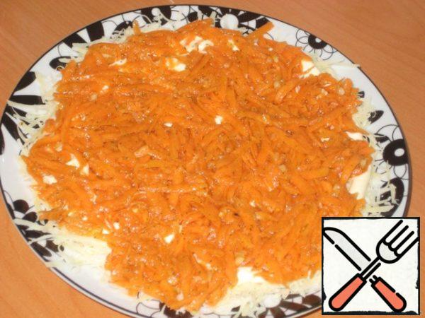 The second layer is carrots in Korean (I cut it so that it is not too large).
