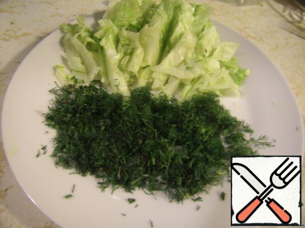 Chop the dill greens and put them on a plate.
