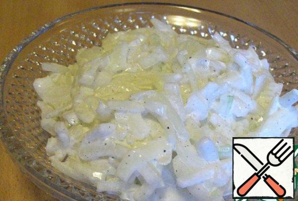 Onion Salad with Sour Cream Recipe