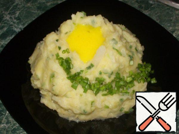 Colcannon or Mashed Potatoes in Irish Recipe