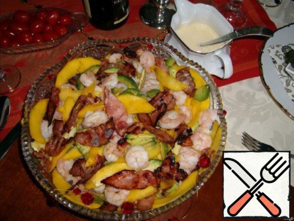 Festive Shrimp and Mango Salad Recipe