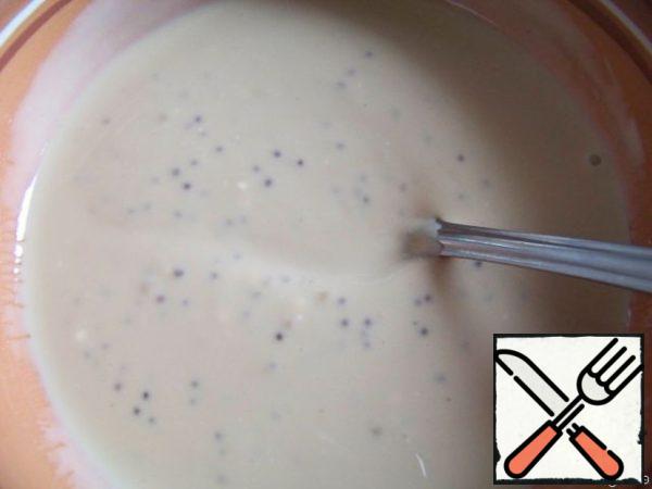 Mix yogurt, mustard (you can replace the usual one, but then take less, add a little and try it!), soy sauce and lemon juice (or vinegar).
