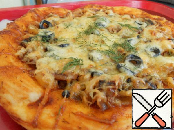 Pizza with Sea Cocktail Recipe