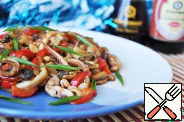 Serve the snack immediately, sprinkled with green onions, finely chopped feathers.
This snack is delicious both hot and cold.
Enjoy your meal!