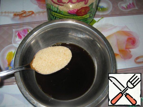 Mix cold coffee with sugar, cinnamon and starch. Add to hot milk with chocolate, mix well. As soon as the mixture began to thicken, immediately remove from the stove.