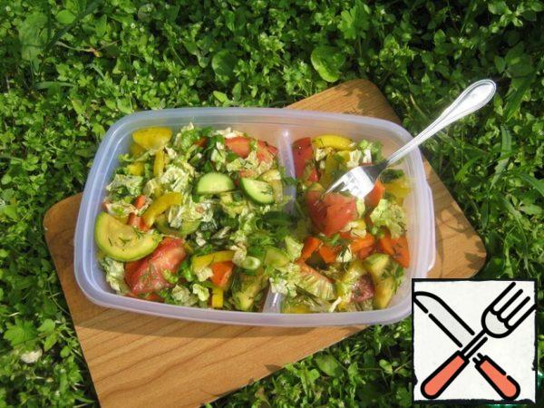 Take the finished salad with you on a picnic.