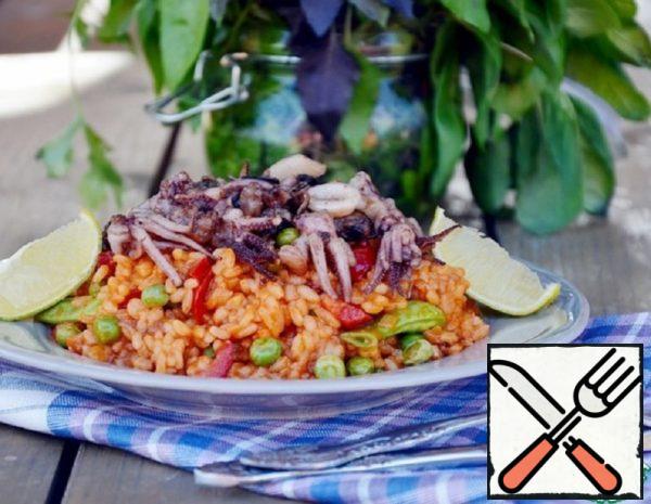Paella with Seafood and Green Peas Recipe
