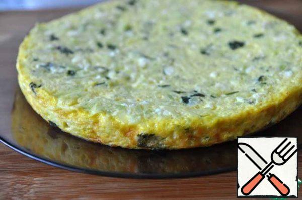 Pudding is delicious both warm and cold. It can be used as a side dish or an independent dish.
