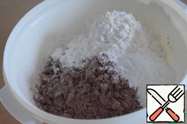 Mix two types of pudding and baking powder dough, sift.