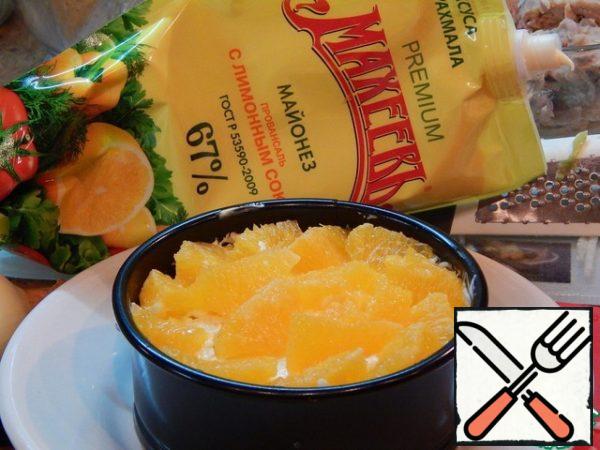 Top oranges sprinkle with the remaining cheese.