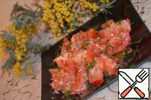 Pour the prepared dressing over the tomatoes. Salt and pepper.
