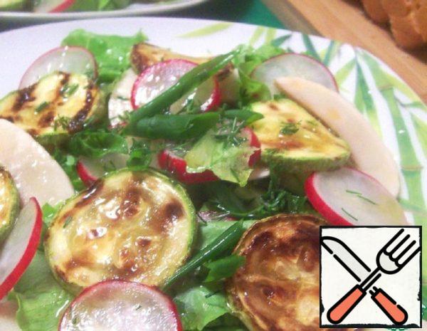 Vegetable Salad with fresh Mushrooms and Zucchini Recipe