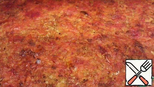 That's such a bright casserole turned out.
The aroma is amazing, in fact very similar to the aroma of stuffed pepper.
