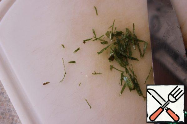 Finely chop the mint.

