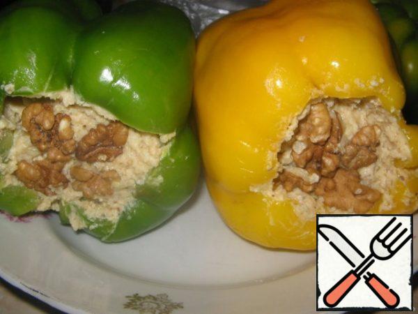 Garnish with nuts and refrigerate for at least an hour. When serving , cut into slices 0.5 cm wide .
Enjoy your meal!
