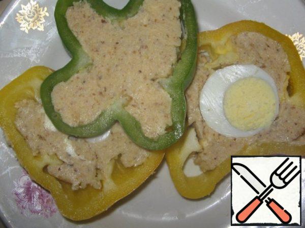 Peppers Stuffed with Cheese-Walnut Ground Recipe