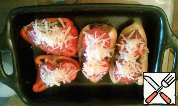 Cut the tomatoes into slices. grate the cheese. After 15 minutes, lay out the tomatoes, sprinkle them with cheese. Put it in the oven for another 5 minutes.
