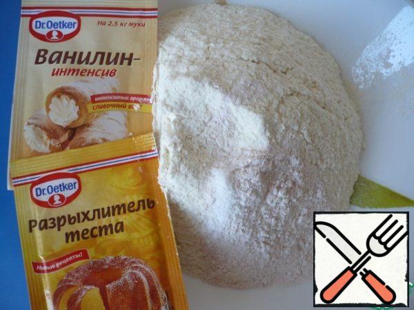 Add the sifted wheat flour, vanilla and baking powder.
