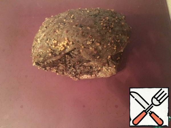 Remove the meat from the foil. Preheat the oven to the maximum and put the meat there until a golden crust forms.