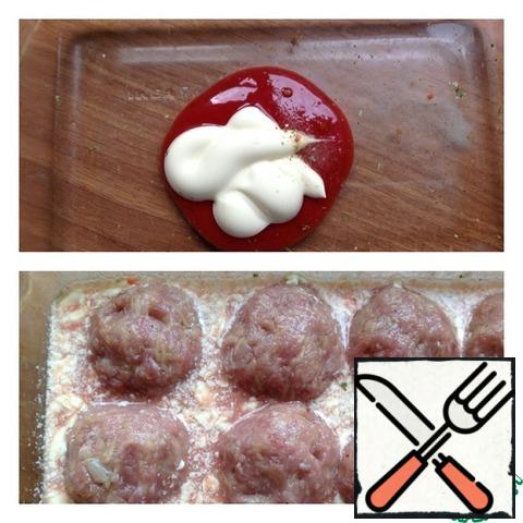 In a baking dish pour boiled cold water. Add ketchup, mayonnaise and salt. Stir. Of meat to form meatballs and put in sauce. Send the form in the oven for 40 minutes at 180 gr.