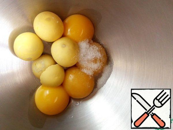 I cook mayonnaise in the kitchen machine with a whipping nozzle.
In a bowl I send 4 raw yolks and 4 boiled yolks.
I add salt, sugar and at this stage you need to add mustard (ready mustard in a jar) to taste. Salt and sugar will have to adjust to your tastes for the first time. It is better to put less, and then add as needed. But for us, the ideal amount is the amount of salt.
Sometimes I add mustard, sometimes not. It's just that mustard is not always available in the house.