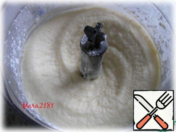 Beat the whole mixture for about 5 minutes until completely smooth.
