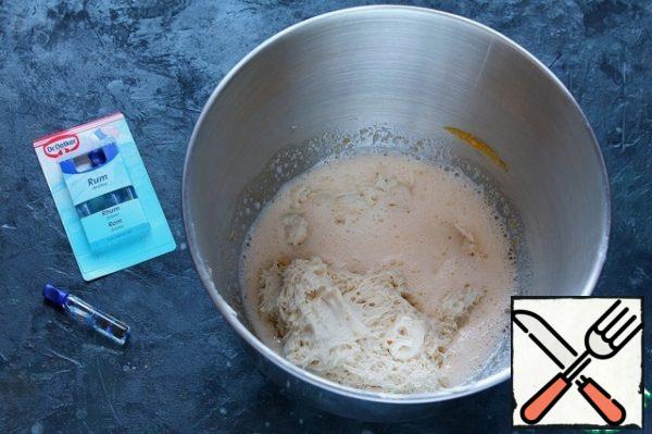Add the yeast mixture and flavor.
