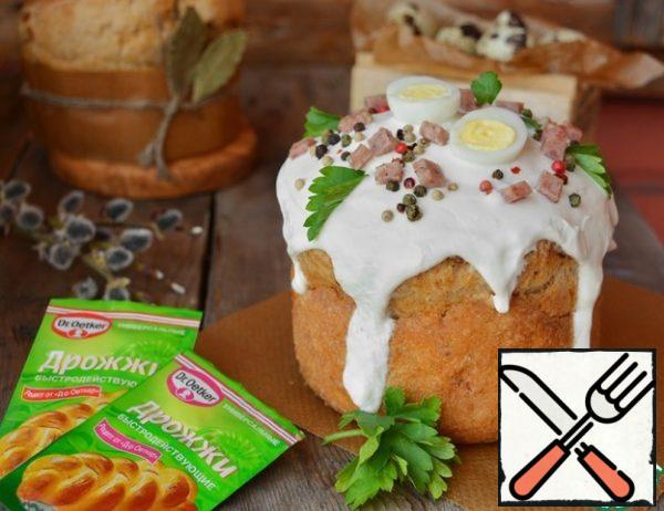 Remove the finished cakes from the molds and cool completely. The design is to your taste.
As a glaze, I used a mixture of ricotta and sour cream. Sprinkle diced ham and peppercorns. Additionally decorate with a quail egg.