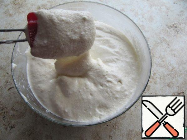 Sponge dough is obtained pouring consistency, not thick.