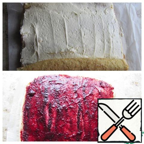 Grease cooled sponge cream (if there is no time - just a thick jam with sourness), roll into a roll, trim the edges, decorate the top of the roll to your liking or sprinkle with powdered sugar.